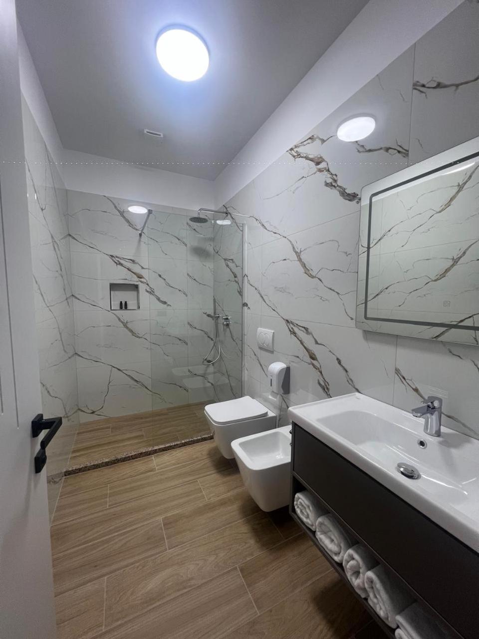 Hotel Skanderbeg *
