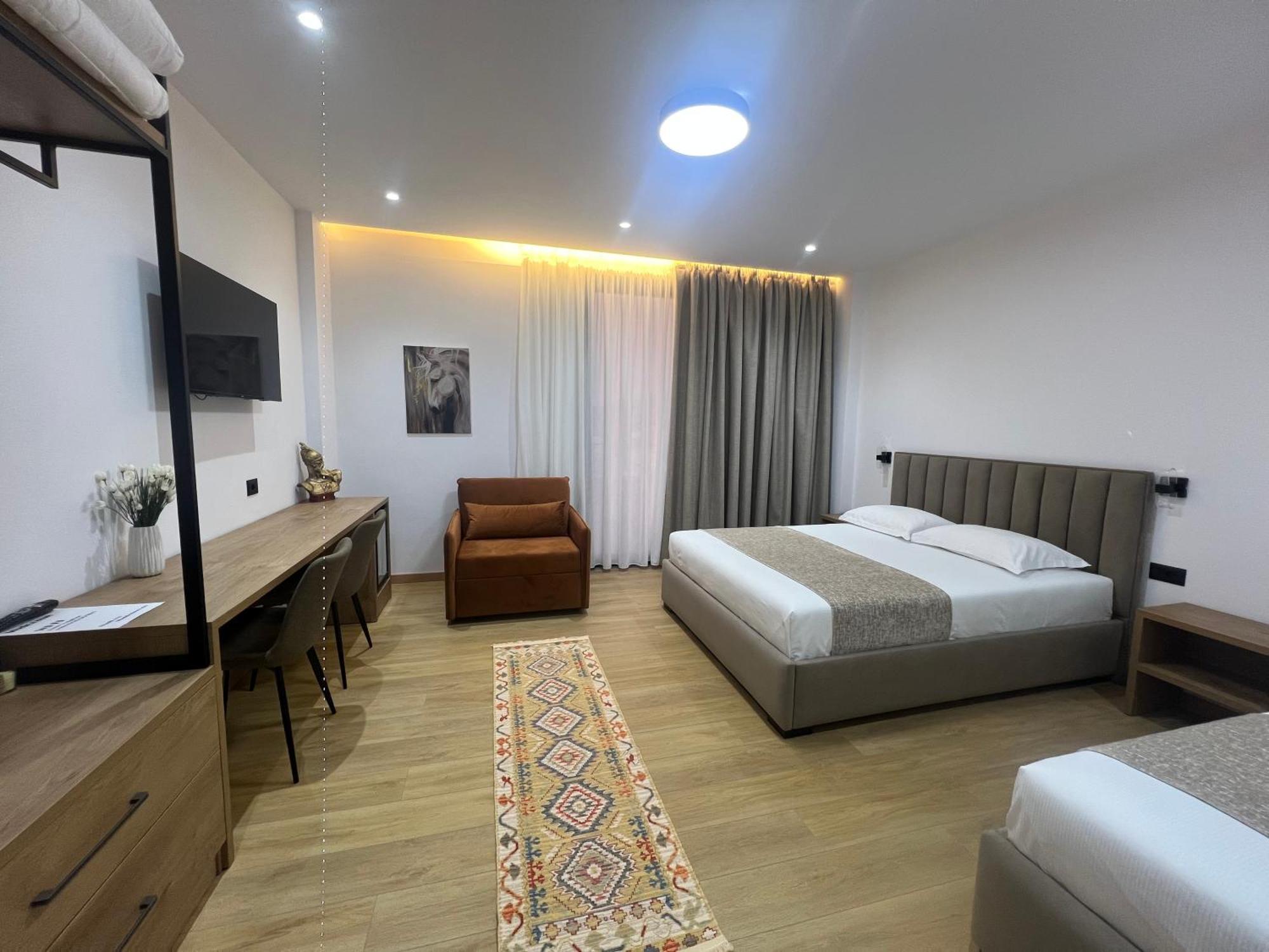 Skanderbeg Hotel *